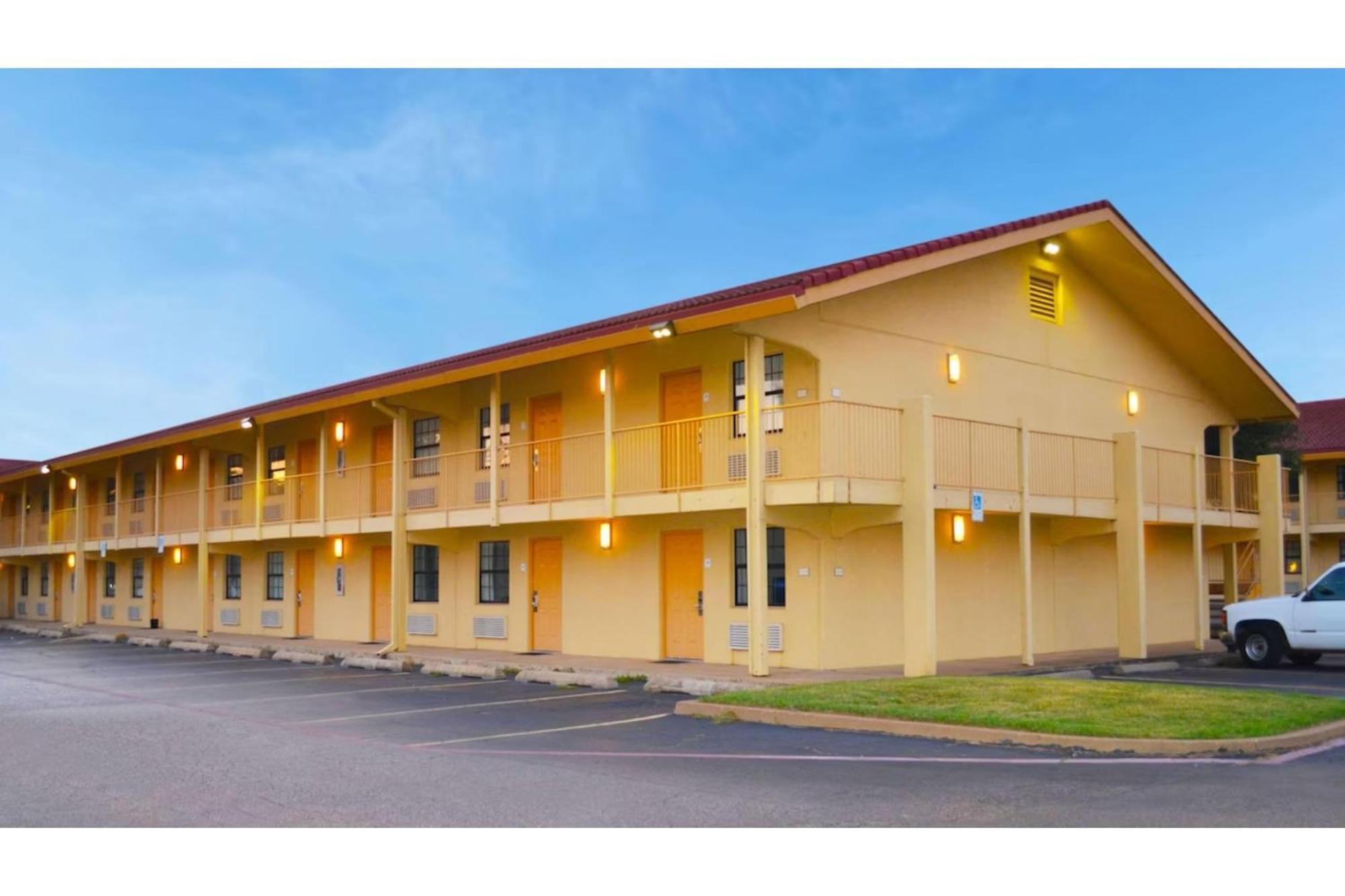 The Grand By Capital O Texarkana I-30 Bagian luar foto
